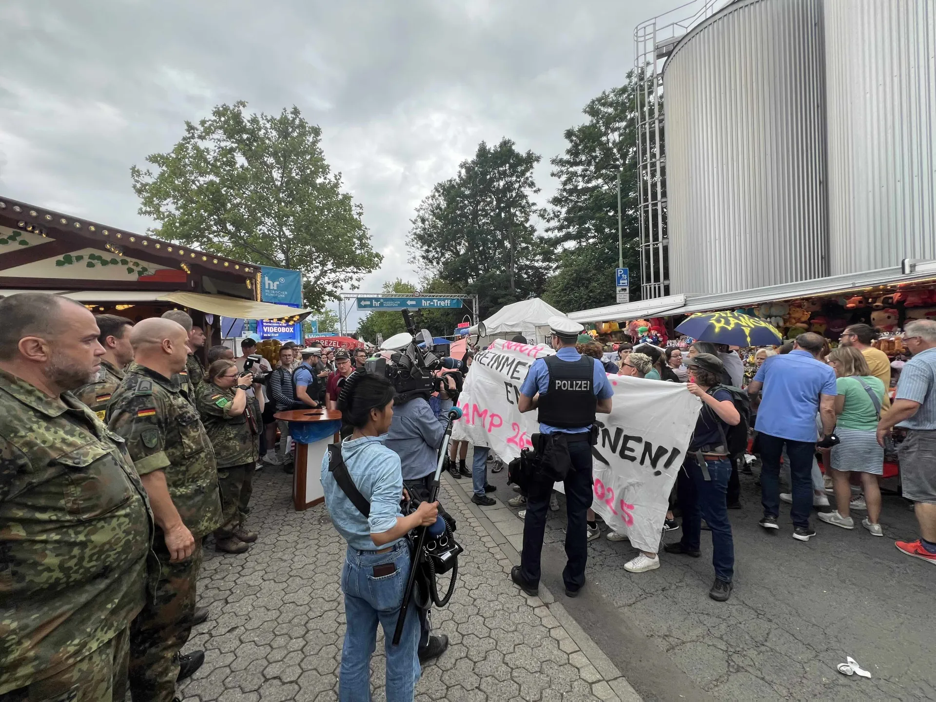 Protestierende Personen