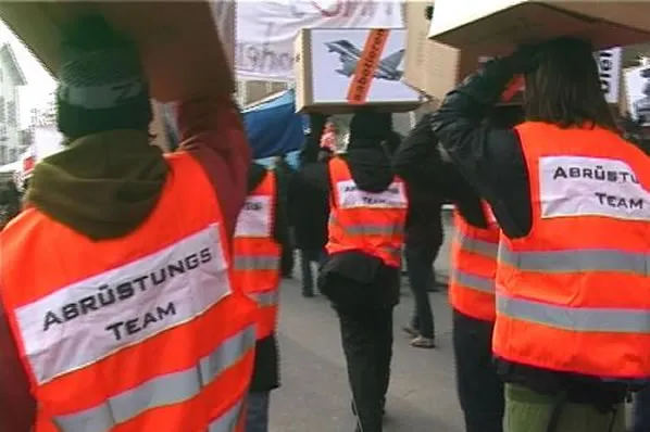 Anrüstungsteam auf der SiKo 2009