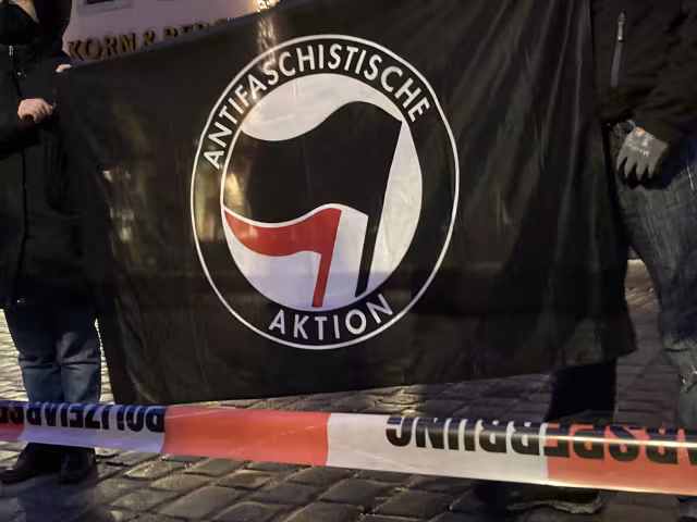 Antifa Transpi