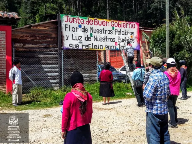 ästhetische Vorbereitungen für den Rat der Guten Regierung Jacinto Canek in San Cristóbal de las Casas
