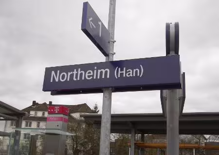 Northeim Bahnhofsschild