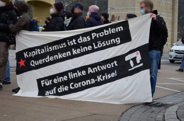 Demonstration "Solidarität statt Verschwörungsmythen" am 08.01.2022 in Marburg.