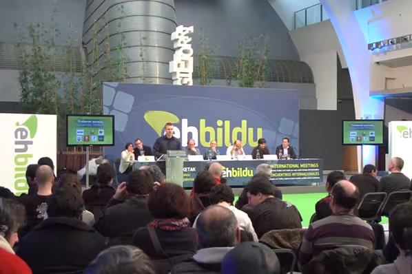 "Troika Go Home”-Konferenz der baskischen Linkspartei Bildu.